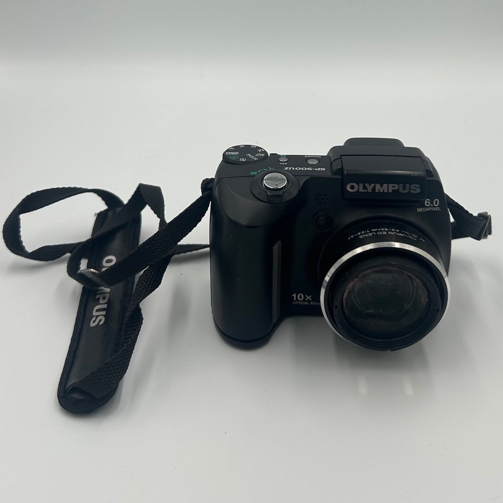 Olympus SP-500UZ Digital Camera 6.0MP 10x Optical Zoom Black Cracked Screen